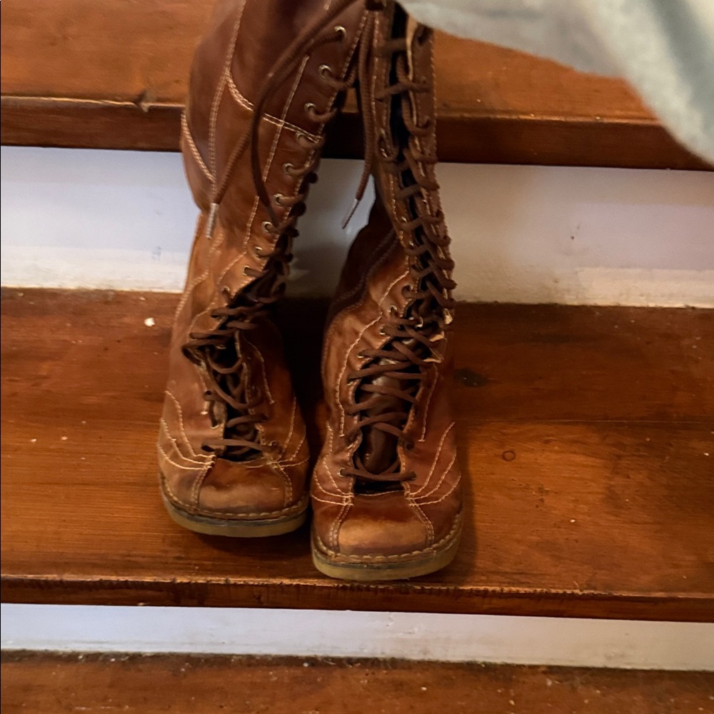 Brown Leather Lace-Up Boots